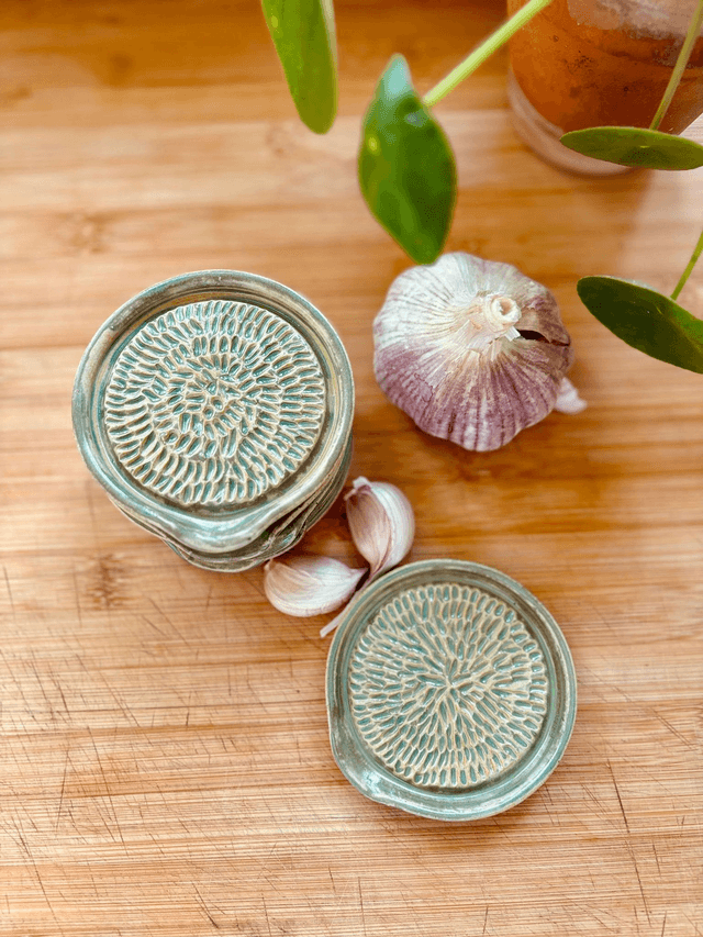 Garlic gratters
